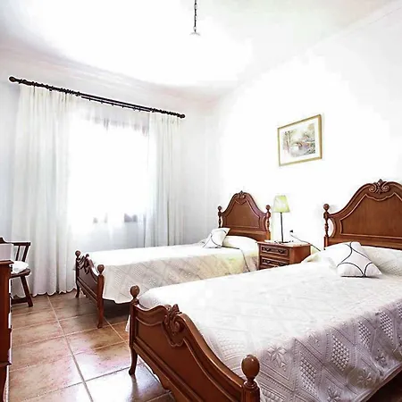 Rei Villa *